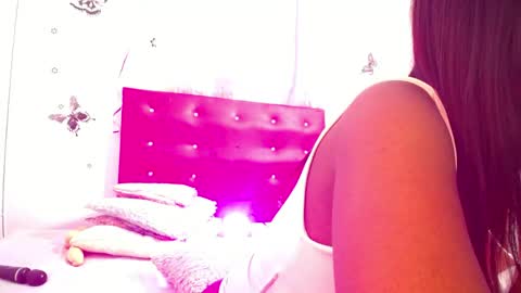  L I S S  online show from April 2026 08:39:01 PM