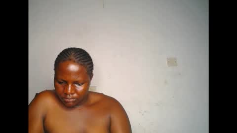 Snapshot of naughty_cunt0 chatting on October 2025 08:15:02 AM Amara online show from October 2025 08:15:02 AM