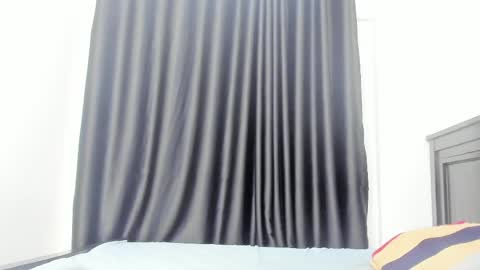 naughty_dreamss online show from April 2026 07:50:02 PM