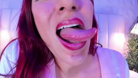 Flor online show from December 2024 01:58:02 AM