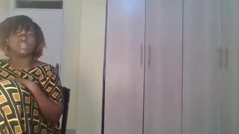 naughty_jazmine online show from October 2025 09:32:01 AM