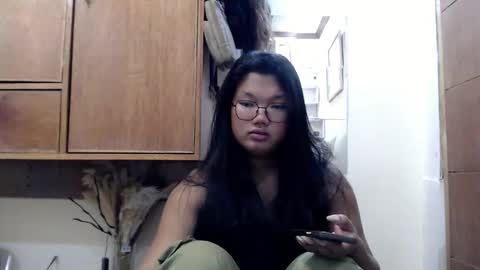 KATE online show from April 2026 10:25:02 PM