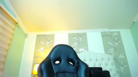Kitten online show from January 2025 02:19:01 PM