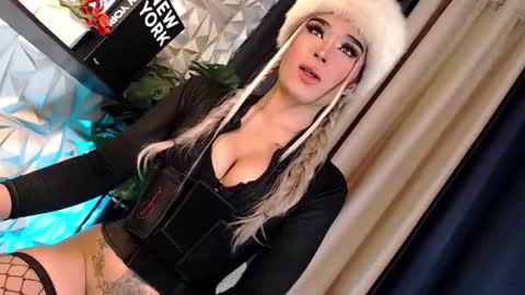 Snapshot of naughty_lexie69xx chatting on February 2025 10:00:01 PM GODDESS LEXIE online show from February 2025 10:00:01 PM