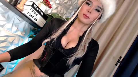 Snapshot of naughty_lexie69xx chatting on February 2025 01:31:02 AM GODDESS LEXIE online show from February 2025 01:31:02 AM