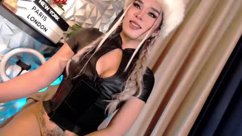 Snapshot of naughty_lexie69xx chatting on February 2025 11:45:01 PM GODDESS LEXIE online show from February 2025 11:45:01 PM