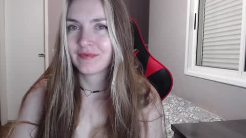 Snapshot of naughty_popa chatting on December 2024 07:37:01 AM Ann online show from December 2024 07:37:01 AM