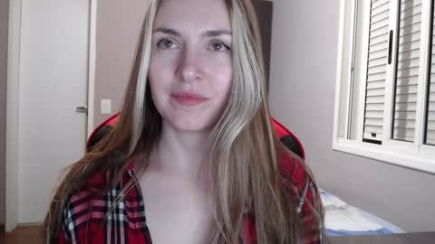Snapshot of naughty_popa chatting on January 2025 07:31:01 AM Ann online show from January 2025 07:31:01 AM