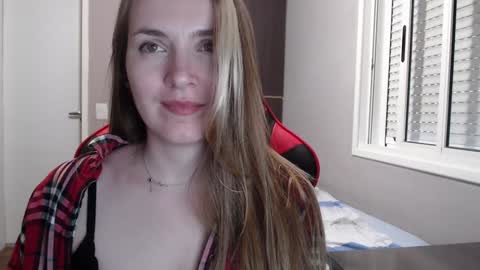 Snapshot of naughty_popa chatting on January 2025 09:37:02 AM Ann online show from January 2025 09:37:02 AM
