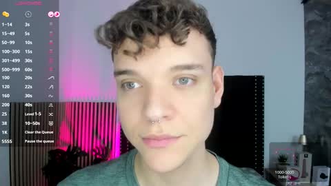 Snapshot of naughty_twink_ chatting on October 2025 11:43:02 AM Noah online show from October 2025 11:43:02 AM