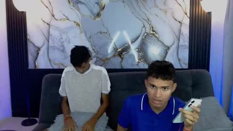 Jader  y  Esteban online show from April 2026 12:52:02 PM