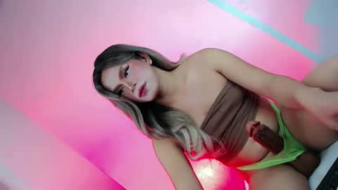 naughtybynight28 online show from April 2026 03:33:02 PM