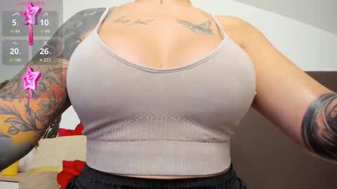Snapshot of naughtycleo chatting on September 2025 04:14:02 AM cleo online show from September 2025 04:14:02 AM