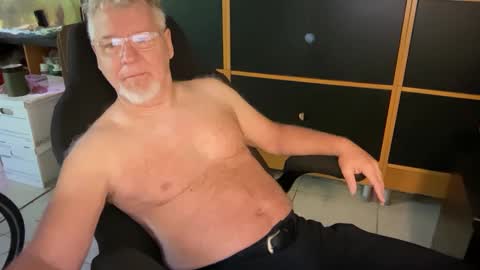 naughtydaddyla online show from September 2025 06:09:02 PM