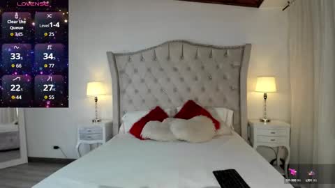 Scarlett online show from October 2025 10:19:01 PM