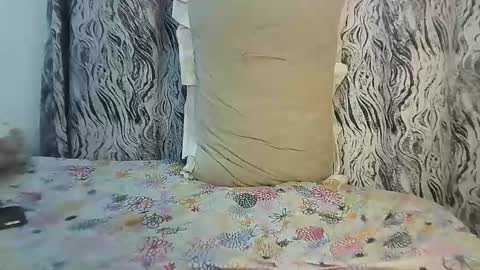 naughtylisah online show from November 2025 05:53:01 AM