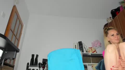 Snapshot of naughtylov3 chatting on May 2026 07:13:01 AM Cassie - online show from May 2026 07:13:01 AM