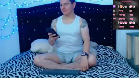 RED AND BLUE online show from October 2025 05:02:02 AM
