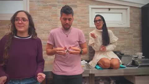 ANDREA STEPH  MIKE online show from October 2025 08:37:02 AM