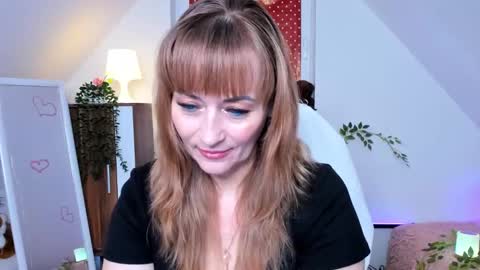 Milana - on air every day except Wednesday from 9 pm to 4 am European time online show from October 2025 08:31:01 PM