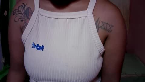 naughtymom_33 online show from November 2025 03:41:01 AM