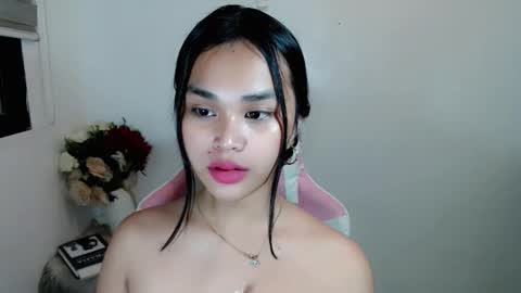 Snapshot of naughtymuse_ chatting on May 2026 09:50:02 AM ELISE online show from May 2026 09:50:02 AM
