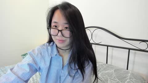 Snapshot of naughtynerdygirl chatting on January 2025 04:33:02 PM Gigi Chu online show from January 2025 04:33:02 PM