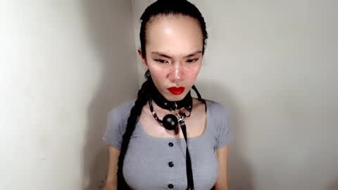 naughtypetiteangel online show from November 2025 09:31:01 AM