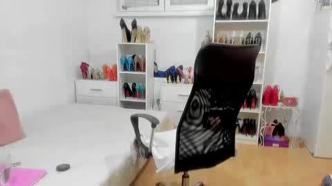 naughtysabine1 online show from October 2025 06:18:01 PM