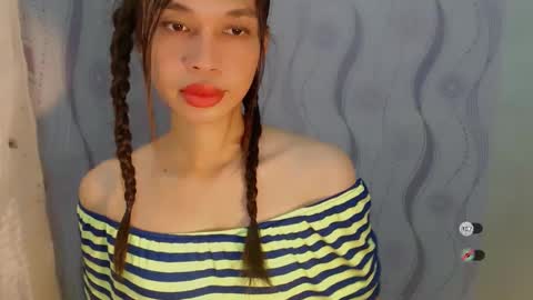 Snapshot of naughtysunshinepinay chatting on May 2026 12:04:01 AM Celine online show from May 2026 12:04:01 AM