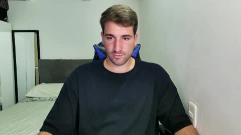 Nico online show from April 2026 08:10:01 PM