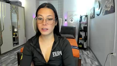 Snapshot of naugtycummer69 chatting on October 2025 05:49:02 AM JAY online show from October 2025 05:49:02 AM