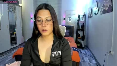 Snapshot of naugtycummer69 chatting on October 2025 05:50:02 AM JAY online show from October 2025 05:50:02 AM