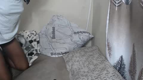 nawtylarissa_ online show from October 2025 08:09:02 PM