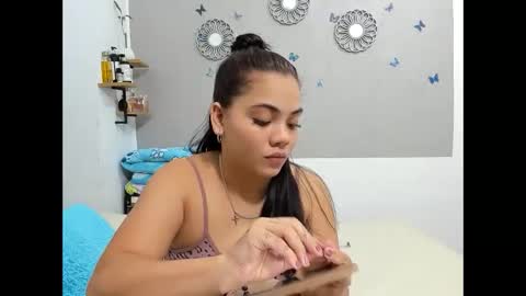 Snapshot of nay_and_aleja chatting on September 2025 01:28:01 AM nay_and_aleja online show from September 2025 01:28:01 AM