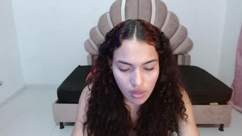 naya_fox1 online show from December 2025 01:35:02 AM