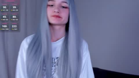 Kira online show from April 2026 07:00:01 PM