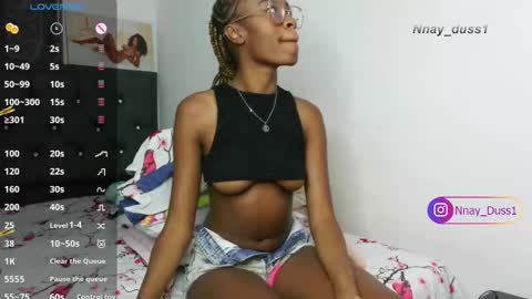 Snapshot of nayah_dussa1 chatting on November 2025 04:01:02 AM Vane broadcast 6 pm to 1 am Colombia time online show from November 2025 04:01:02 AM