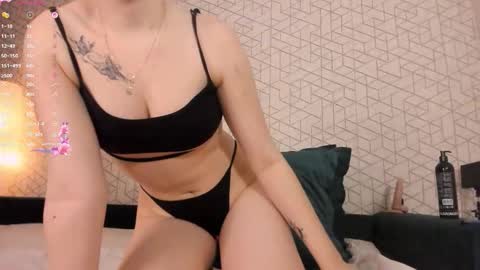 NayaValen online show from November 2025 02:55:02 AM