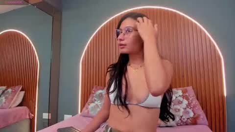 Naye  online show from November 2025 04:33:02 AM