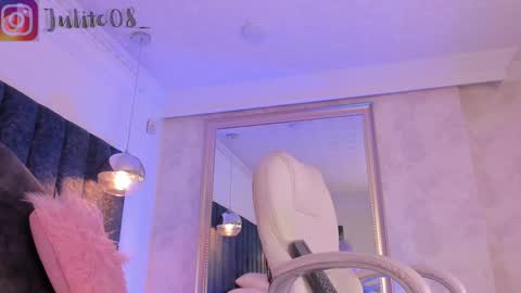 Snapshot of naylapot_ chatting on January 2025 02:34:01 PM Juli online show from January 2025 02:34:01 PM