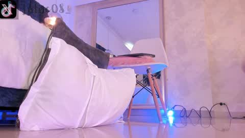 Snapshot of naylapot_ chatting on January 2025 02:47:01 PM Juli online show from January 2025 02:47:01 PM