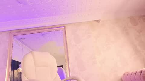 Snapshot of naylapot_ chatting on March 2025 02:23:02 PM Juli online show from March 2025 02:23:02 PM