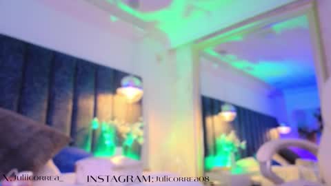 Snapshot of naylapot_ chatting on September 2025 11:54:02 AM Juli online show from September 2025 11:54:02 AM