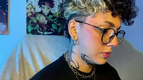 nazzz10 online show from December 2025 03:49:02 AM