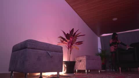 Nefertari online show from March 2026 05:29:02 PM