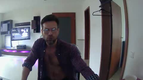 Sebastian online show from November 2025 07:19:01 AM