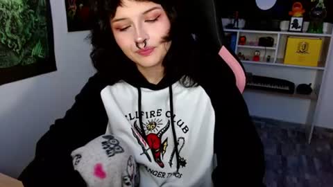 Snapshot of neena_nyx chatting on June 2026 12:11:02 AM Neena Nyx online show from June 2026 12:11:02 AM