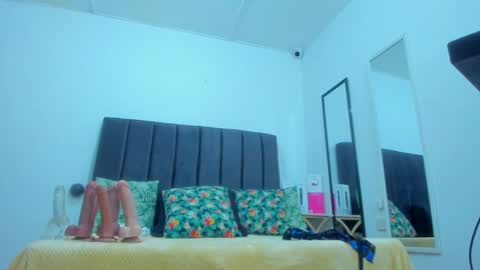 neferet_opal online show from October 2025 11:04:02 PM