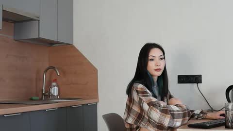 Snapshot of neferpitaa chatting on February 2026 05:08:02 AM Kemi online show from February 2026 05:08:02 AM